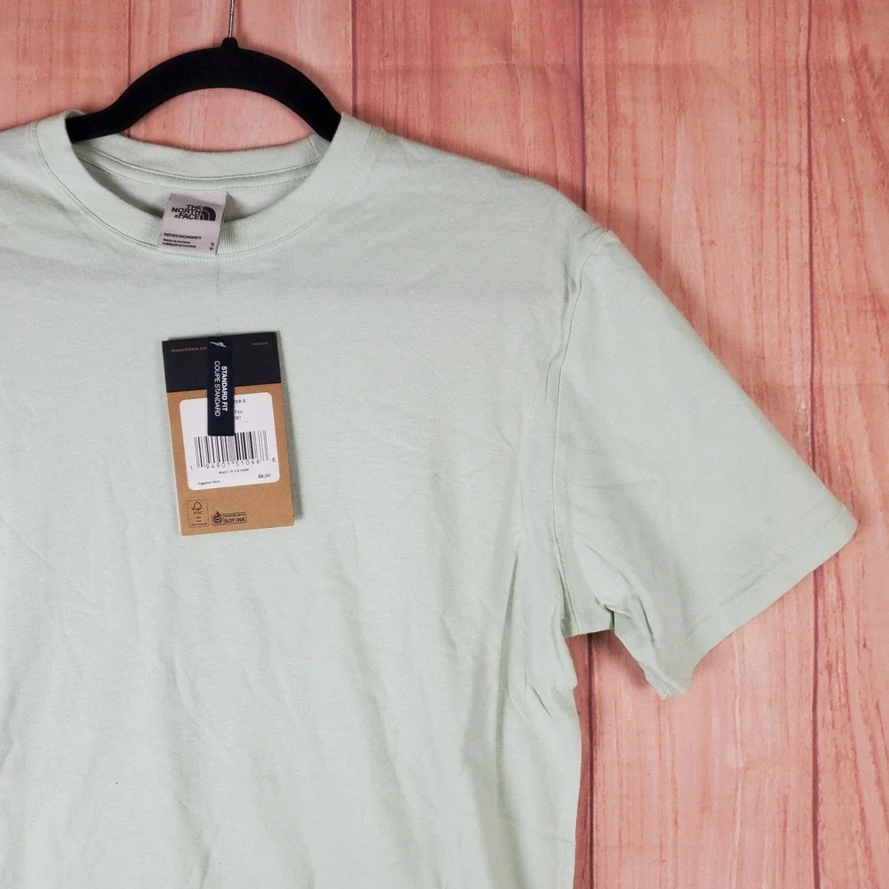 The North Face T Shirt Men Small Light Green Cotton‎ Logo Standard Fit Outdoor